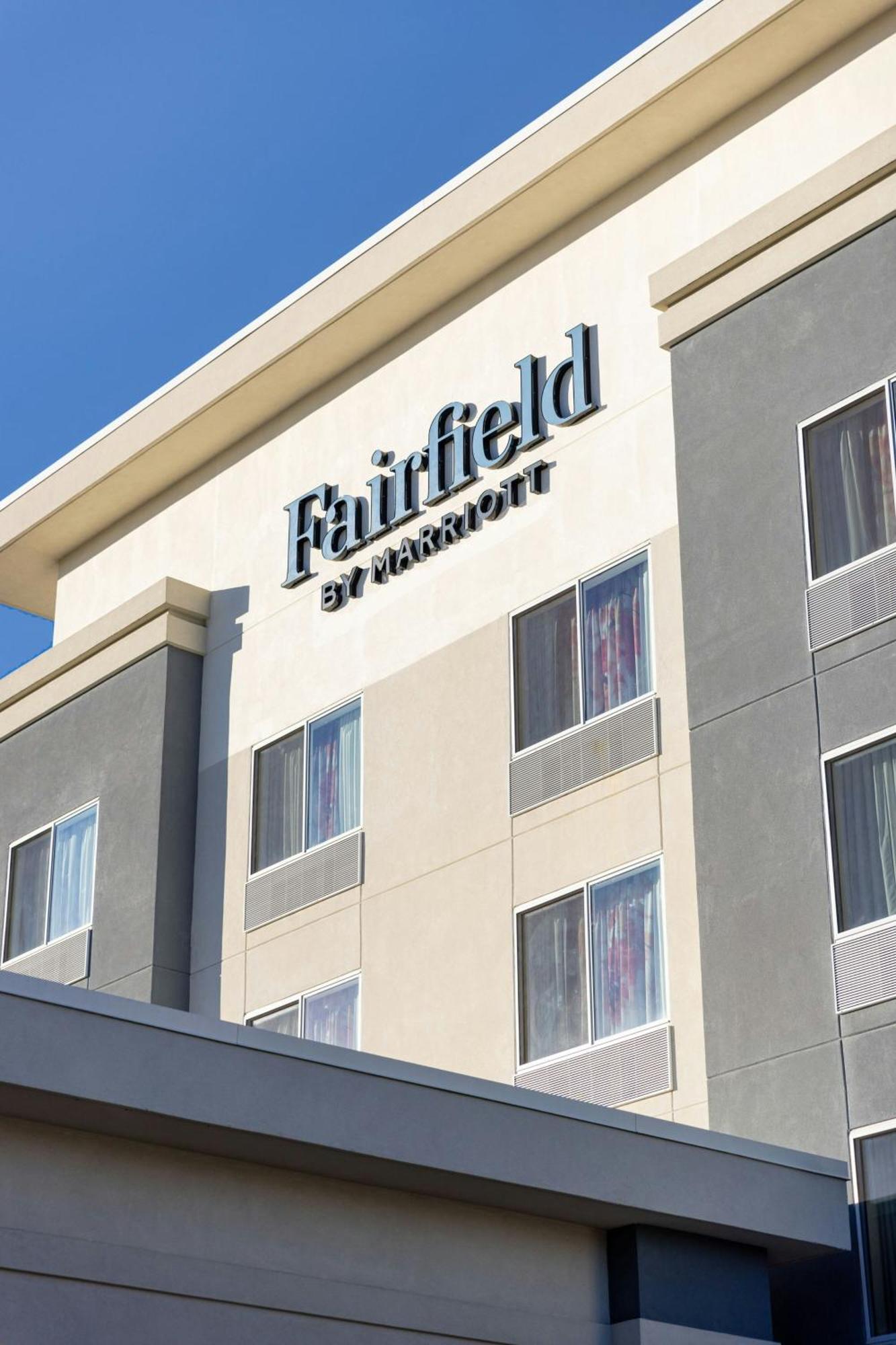 Fairfield Inn & Suites By Marriott Smithfield Eksteriør billede